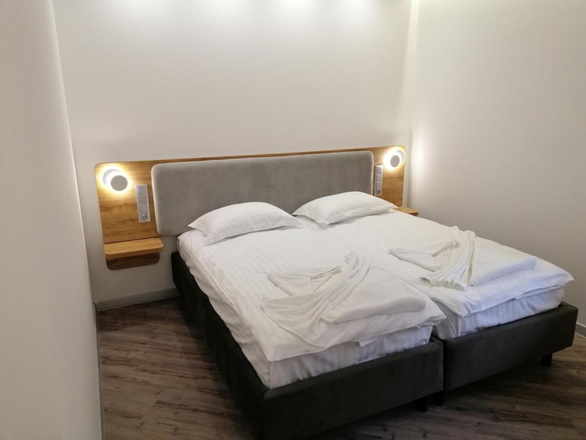 Guest House Bar  Bagian luar foto